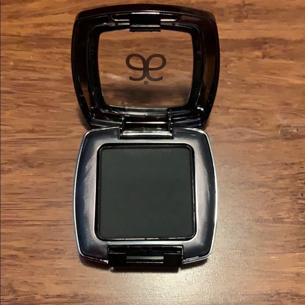Arbonne eye shadow